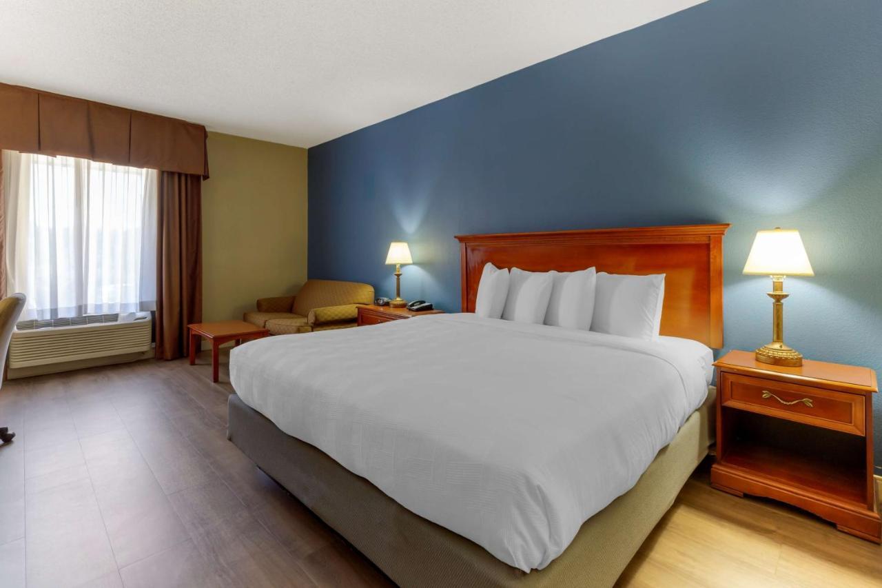 Best Western Plus Cary - Nc State Exterior photo