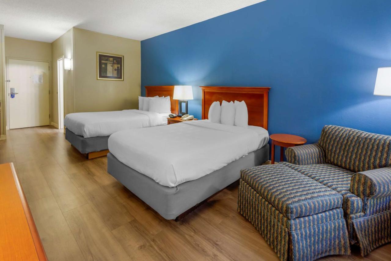 Best Western Plus Cary - Nc State Exterior photo